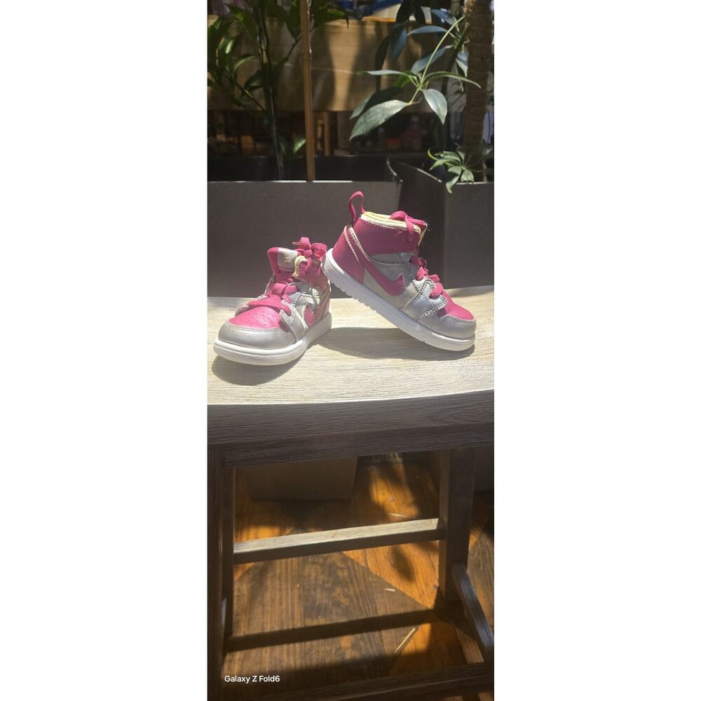 Toddler Nike Size 7c